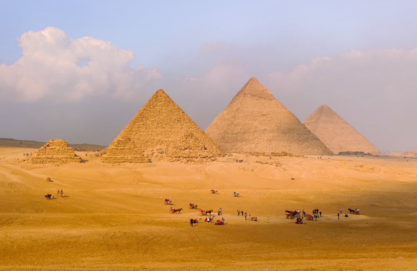 A picture of one of the visits from the wonderful pyramid area in Giza