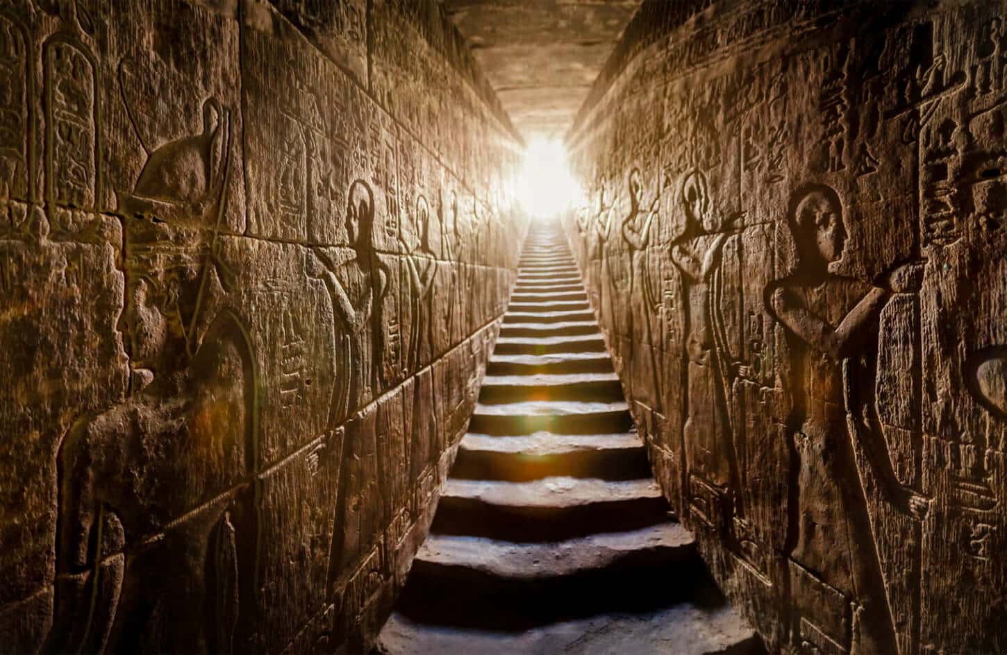A wonderful picture from inside the Abydos Temple
