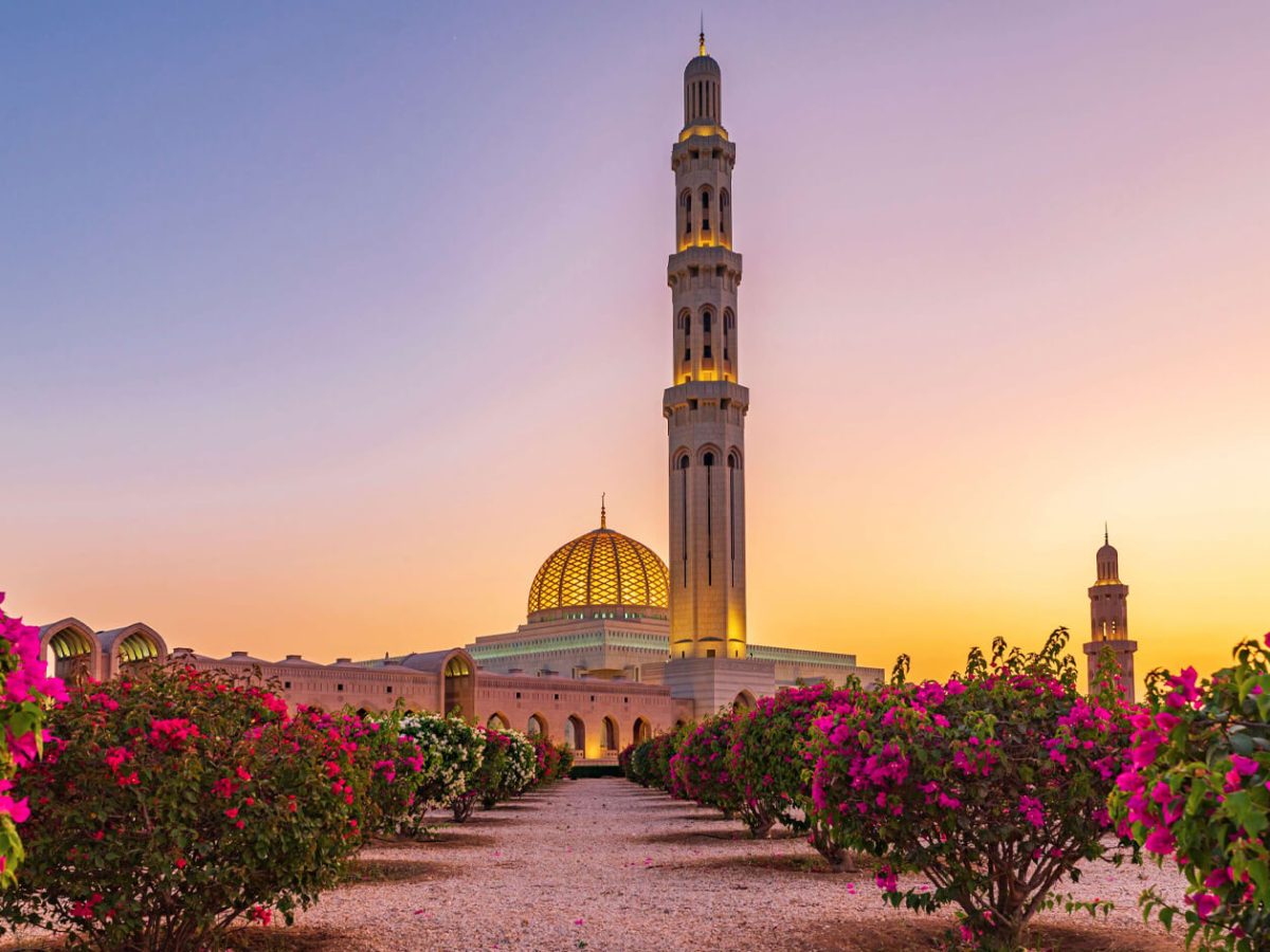 A wonderful picture of Sultan Qaboos Grand Mosque