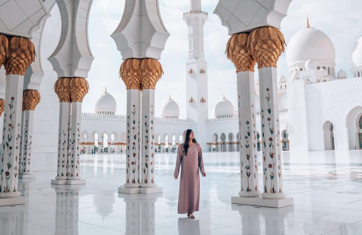 A wonderful picture of a woman from inside Sheikh Zayed Mosque