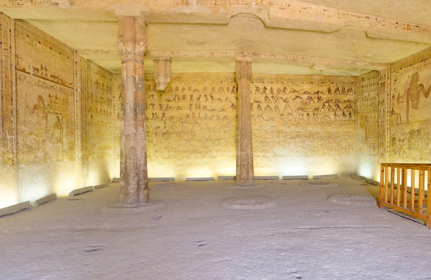 A wonderful shot from inside one of the Beni Hassan tomps 1