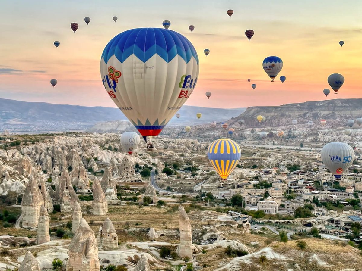 Amazing photo of a hot air balloon ride in Cappadocia