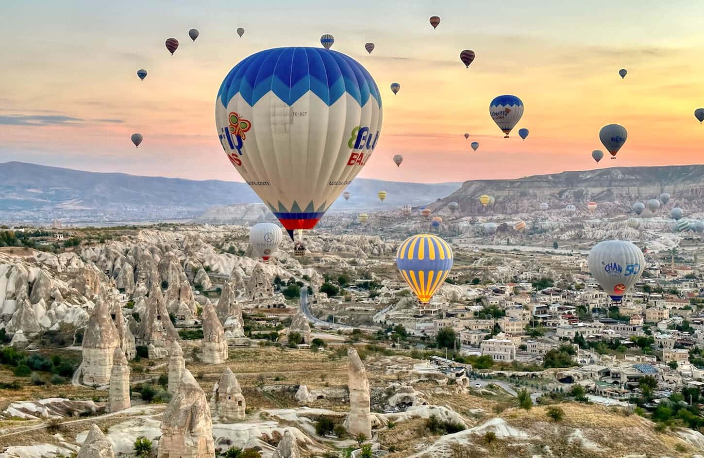 Amazing photo of a hot air balloon ride in Cappadocia