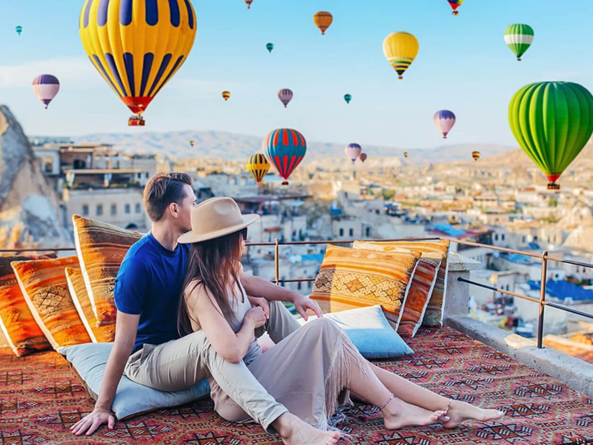 Great photo of a couple in Cappadocia Hot Air Balloon Ride