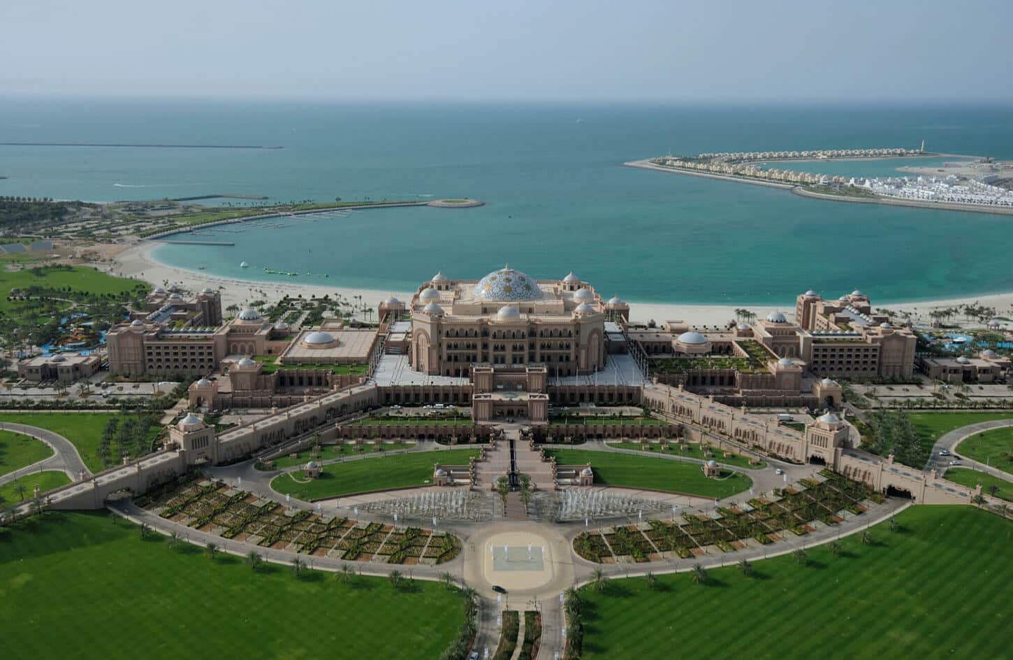 Great picture of Emirates Palace