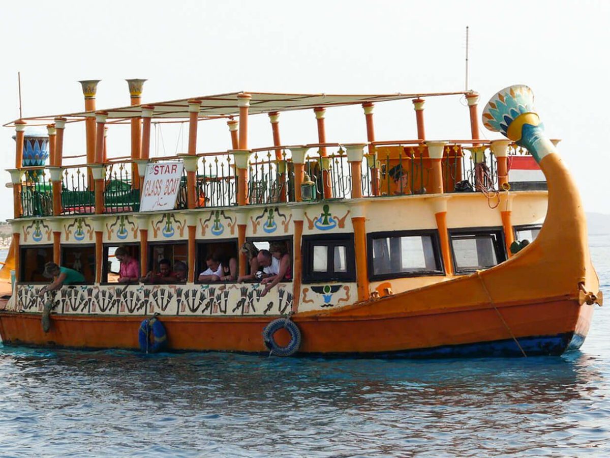 Great picture of a glass boat in Sharm El Sheikh