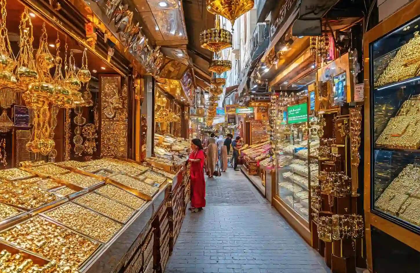 Very beautiful picture from Dubai to the gold markets