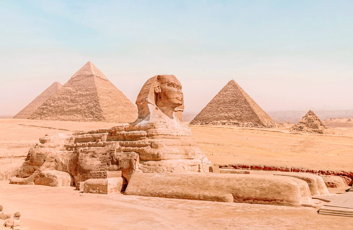 Wonderful pictures of the pyramids of Giza and the Great Sphinx in the Giza area