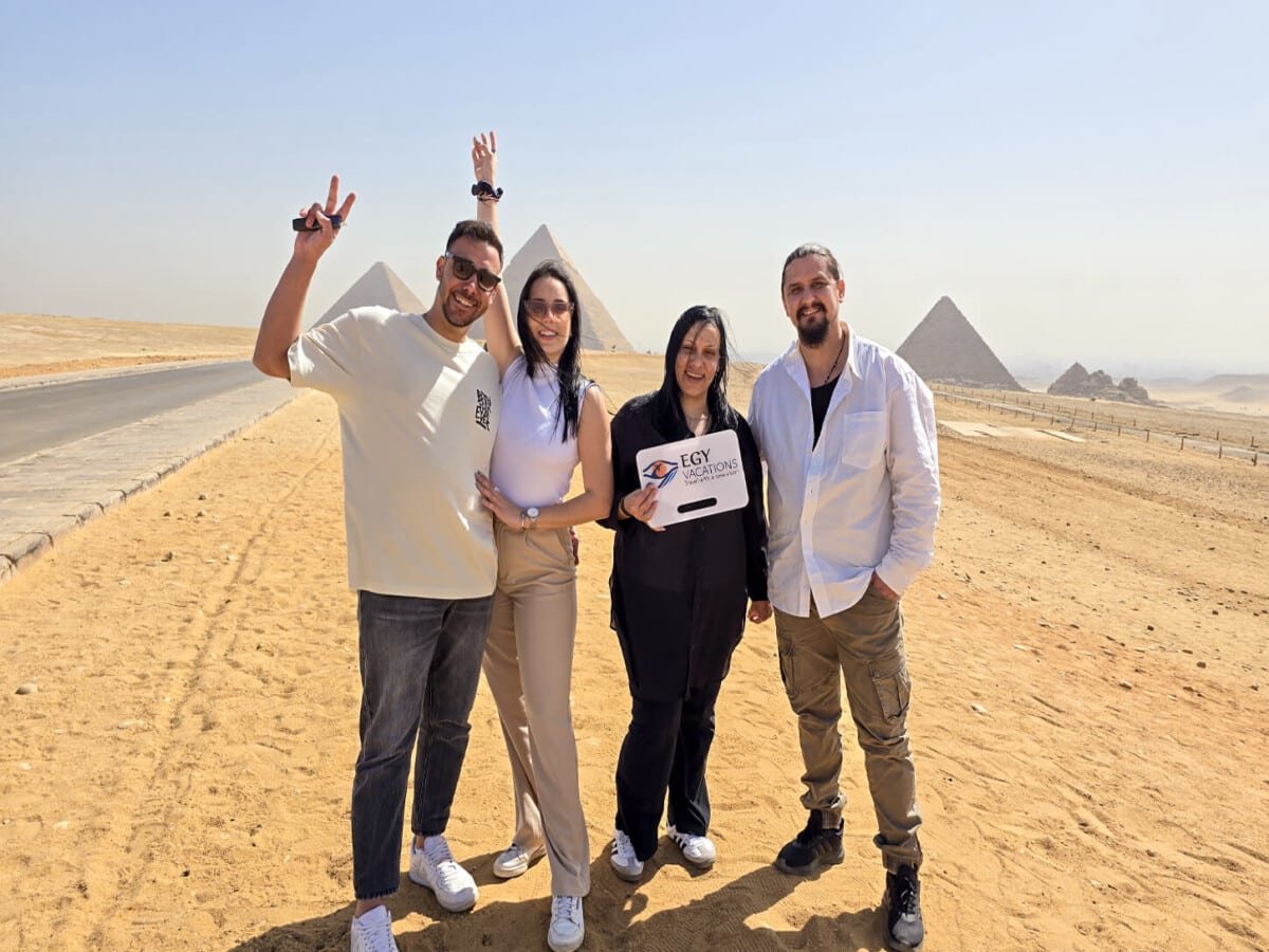 A group on one of our visits to the pyramids