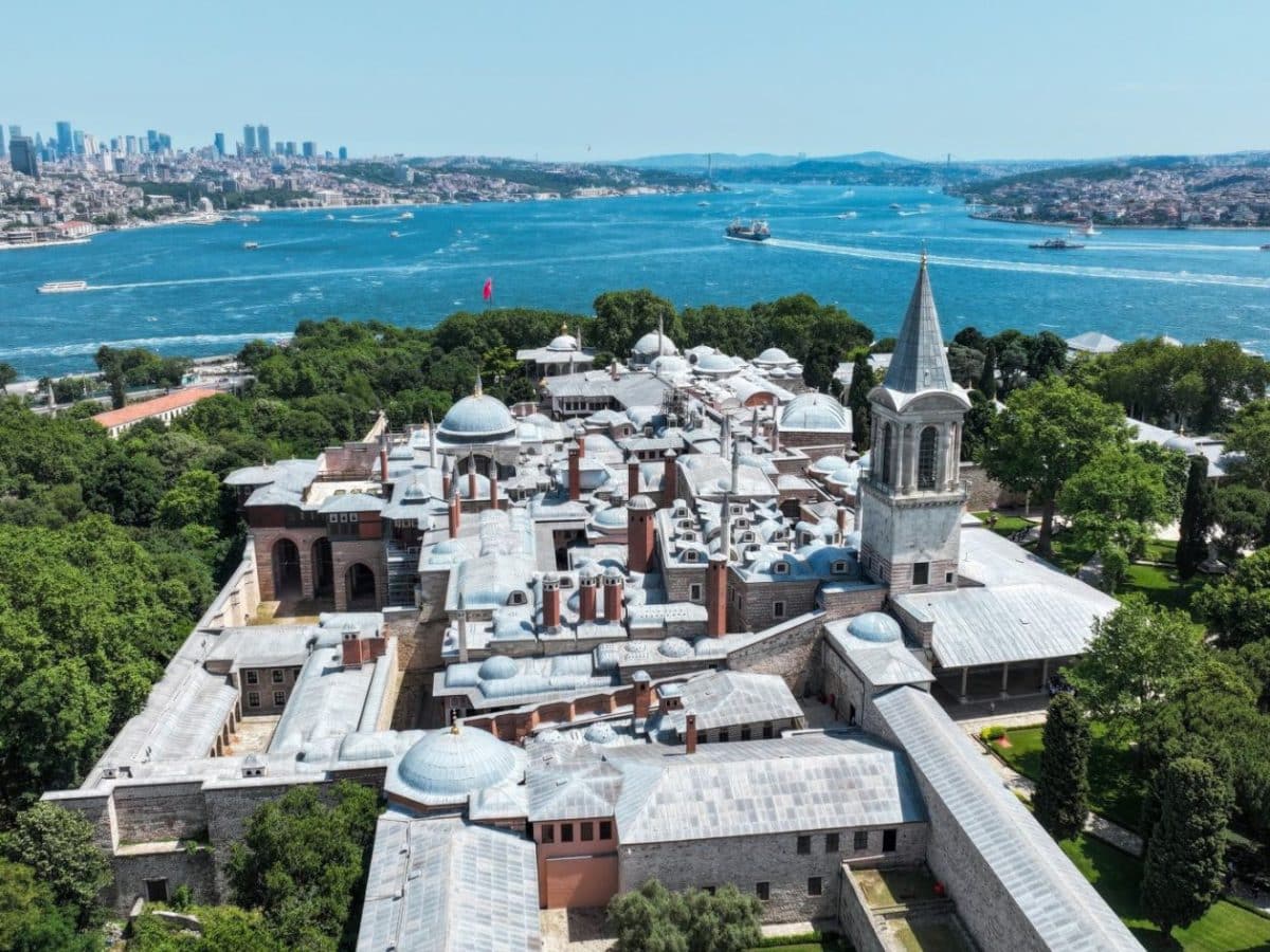 a great photo of topkapi palace