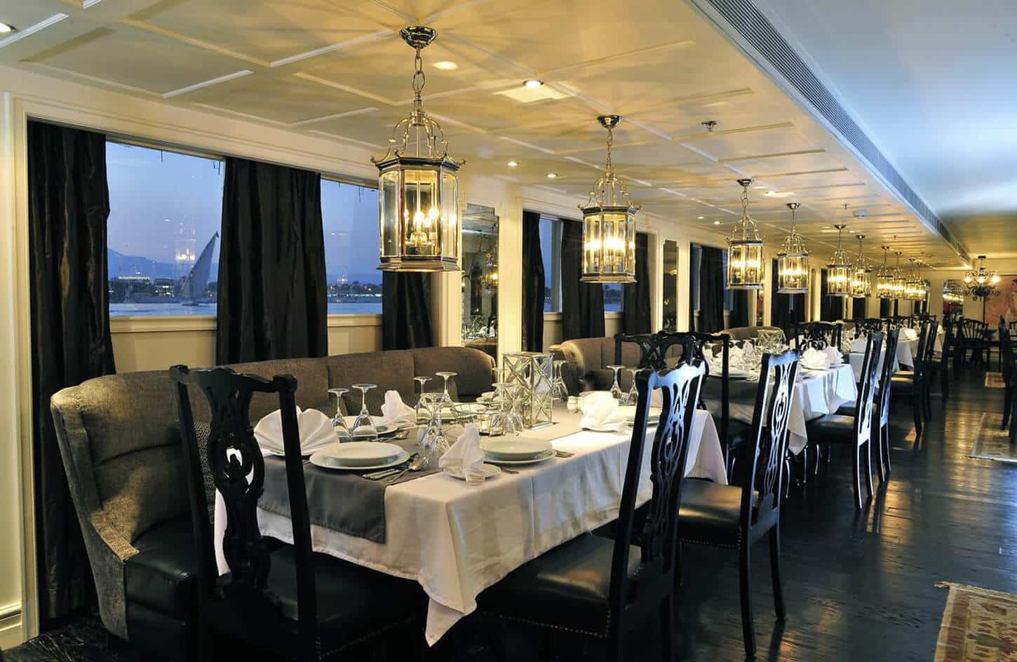 Beautiful picture of the tables inside the Nile Cruise Restaurant in Mayfair